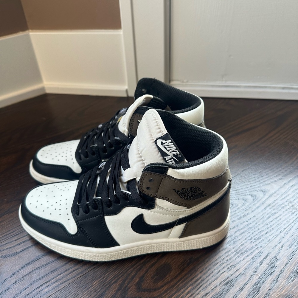 Nike Air Jordan Retro High Basketball Sneakers